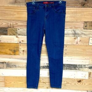 Guess jeans curvy mid rise skinny in medium denim wash Beyla fit